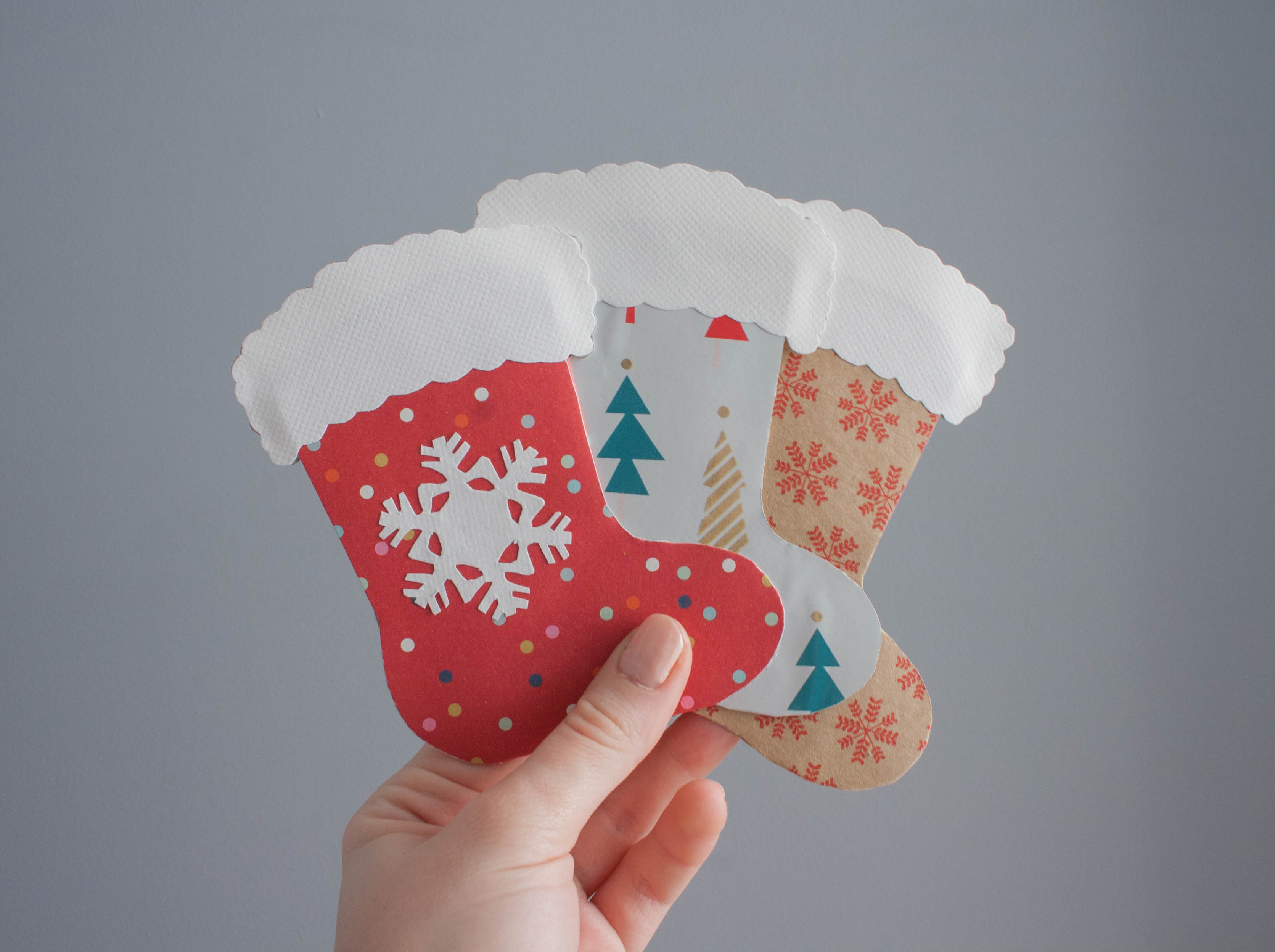 Easy handmade Christmas cards and gift tags - Christmas stockings!